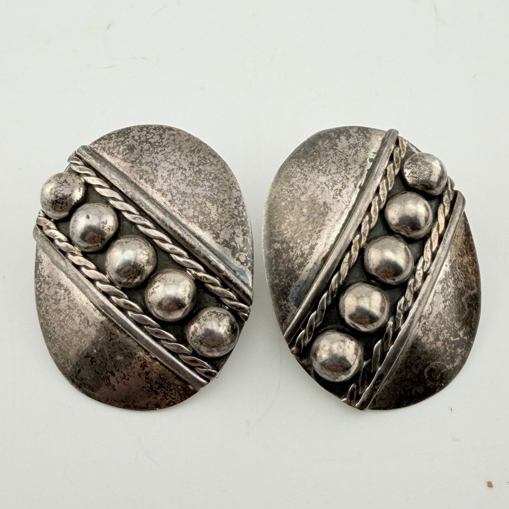Mexico 925 Silver Marked: "G-193" Southwestern Beaded Oval Post Earrings